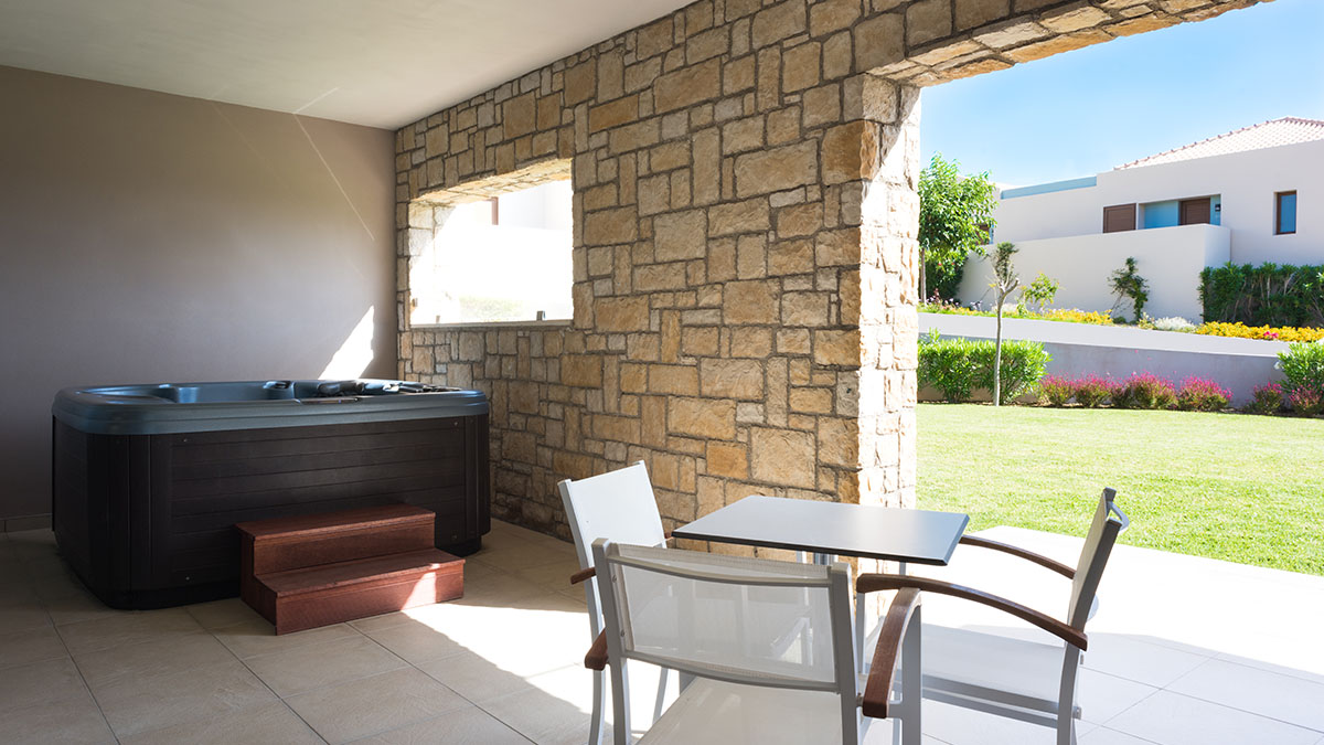 Twin Garden View Jacuzzi